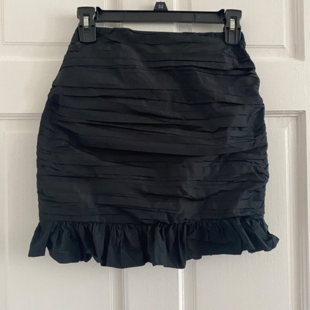 Zara ruffle skirt size small